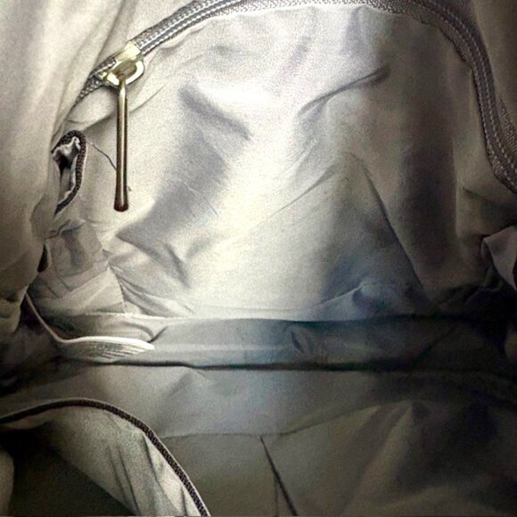 Travelon Anti-Theft Classic Essential Messenger Bag - Black/Gray - Medium - Picture 11 of 14